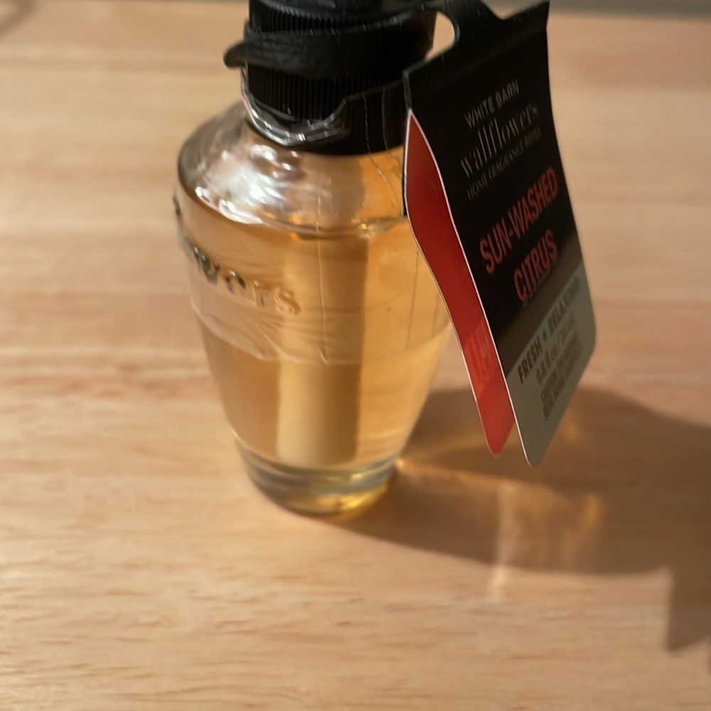 NWT Bath & Body Works Sun Washed Citrus Wallflower - Picture 2 of 2